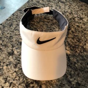 Nike visor
